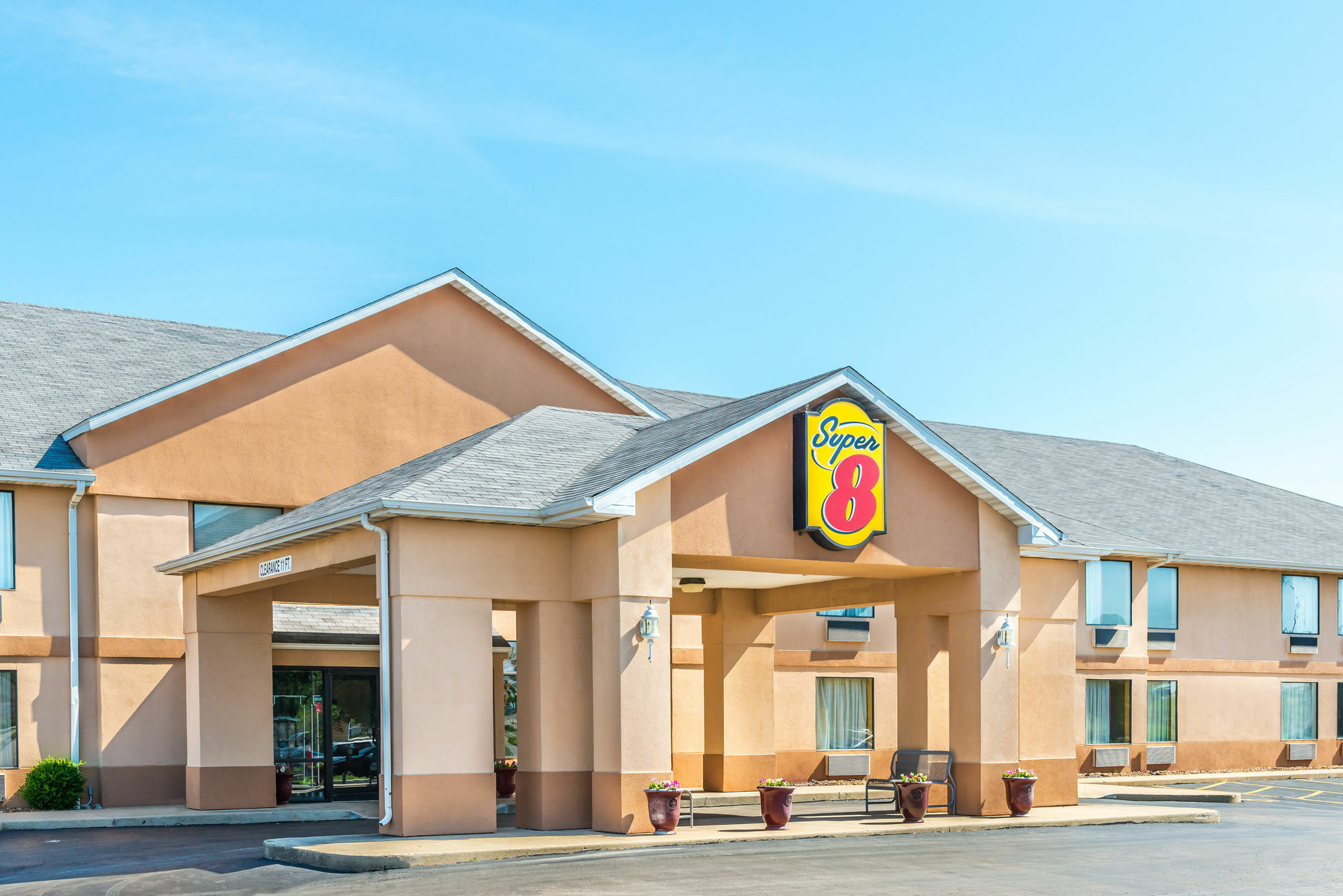 Super 8 By Wyndham Troy Il/St. Louis Area Hotel Екстериор снимка