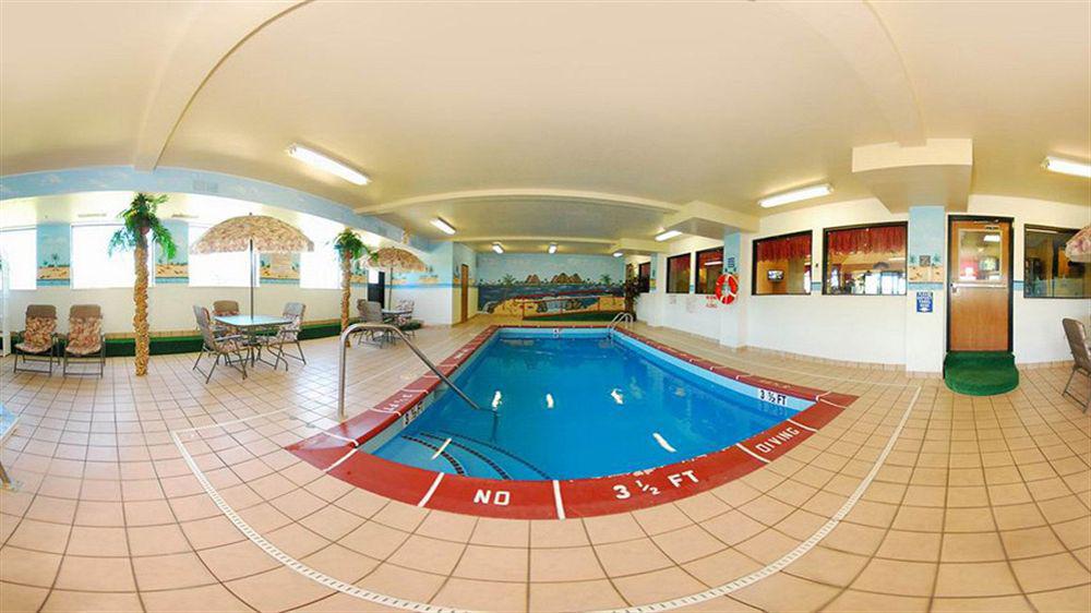Super 8 By Wyndham Troy Il/St. Louis Area Hotel Екстериор снимка